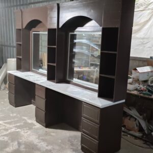 salon mirror station