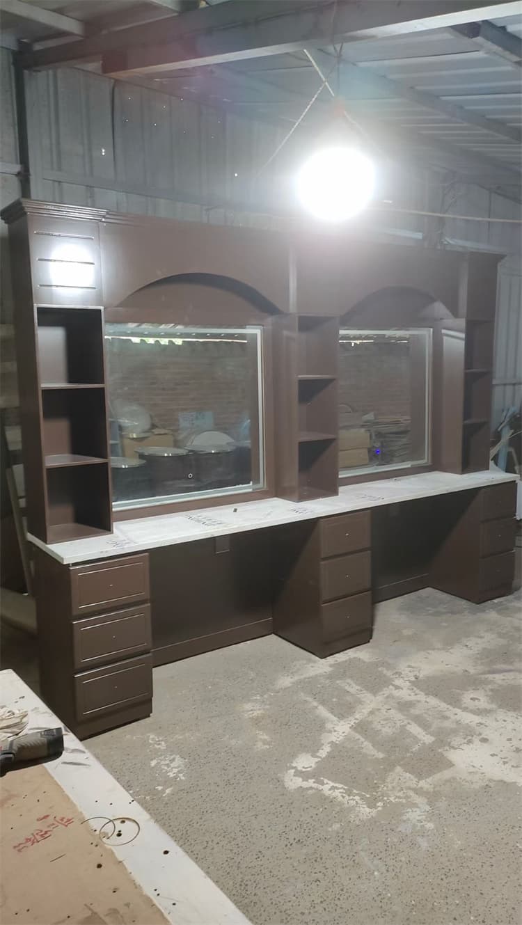 salon stations with mirror